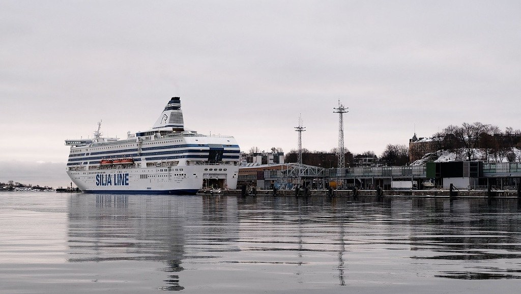 Ferry de Helsinki a Tallin de Silja Line
