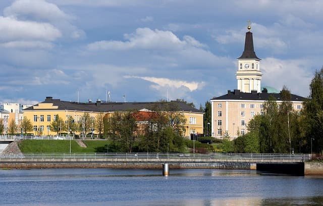 Centro de la ciudad de Oulu en Finlandia