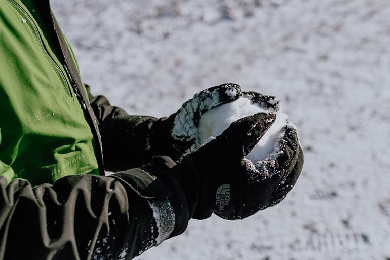 Waterproof gloves to protect you from the cold in winter in Finland